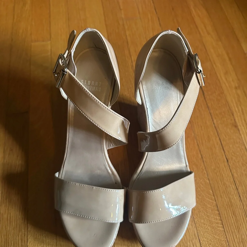 Stuart Weitzman Oneliner Light Nude Patent Leather Cork Wedge Sandals, Size 9.5